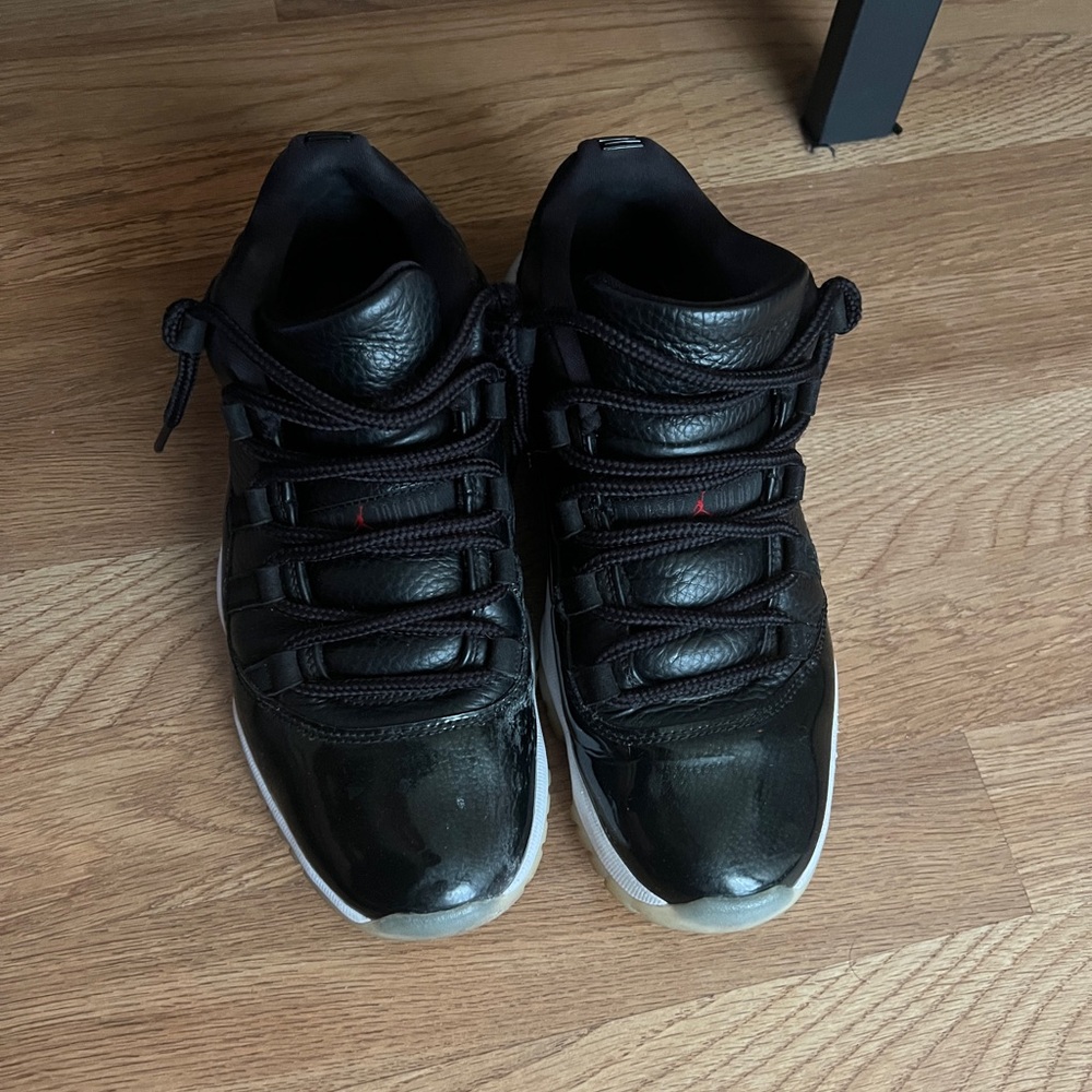 Jordan 11 Low - Picture 3 of 5